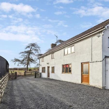 Upper Caerfaelog Farmhouse Llanbister 외부 사진