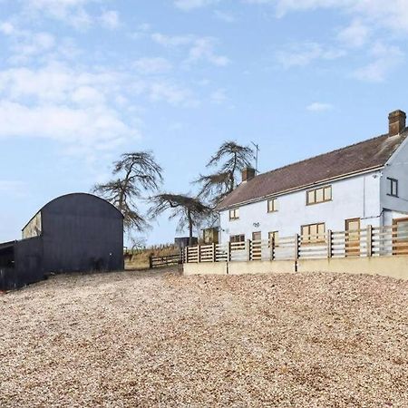Upper Caerfaelog Farmhouse Llanbister 외부 사진