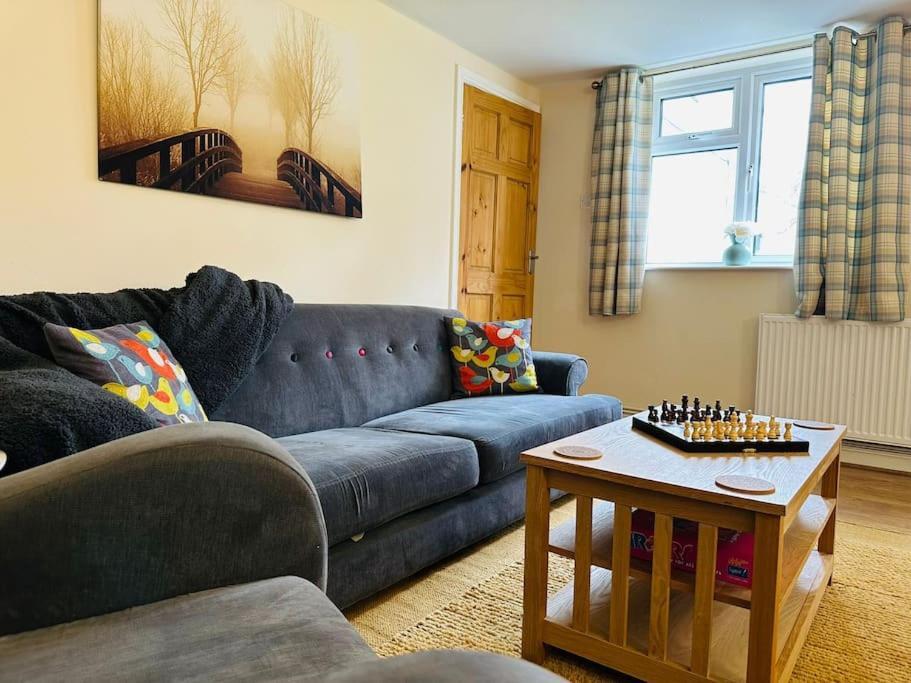 Upper Caerfaelog Farmhouse Llanbister 외부 사진